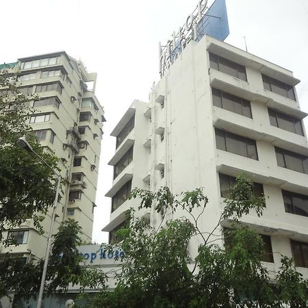 Hiltop Hotel Bombaj Exteriér fotografie